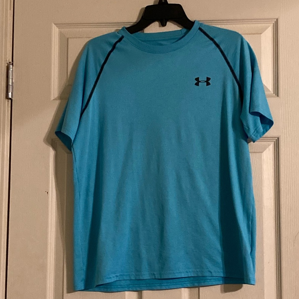 Under armor loose t-shirt. Size medium